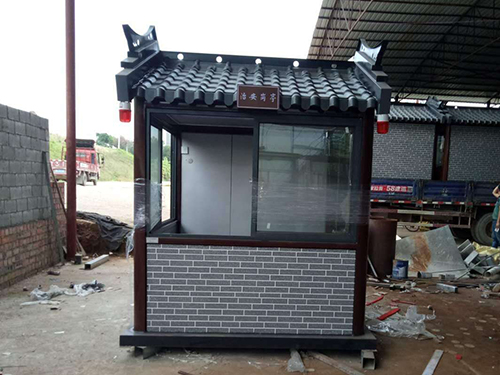 金屬雕花板崗?fù)?2